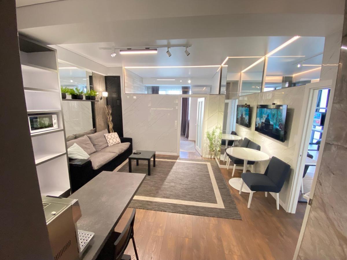 Rentnow Modern Lux Apartment In Centre تشيسيناو المظهر الخارجي الصورة