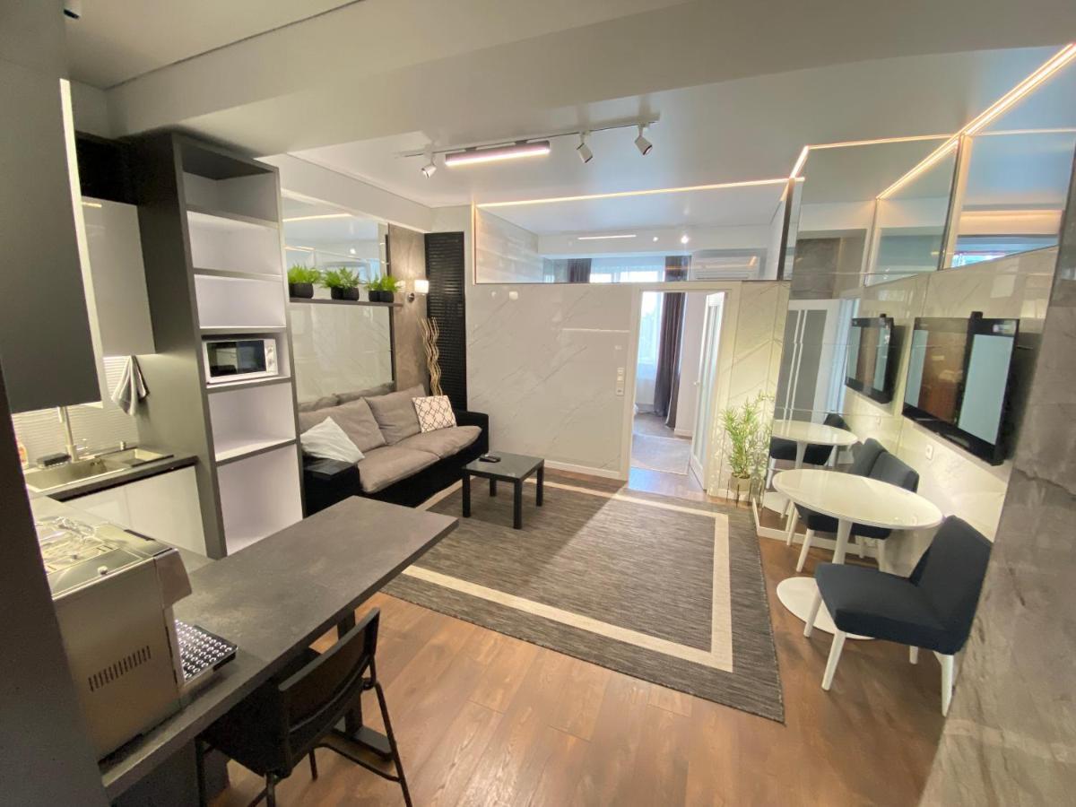 Rentnow Modern Lux Apartment In Centre تشيسيناو المظهر الخارجي الصورة
