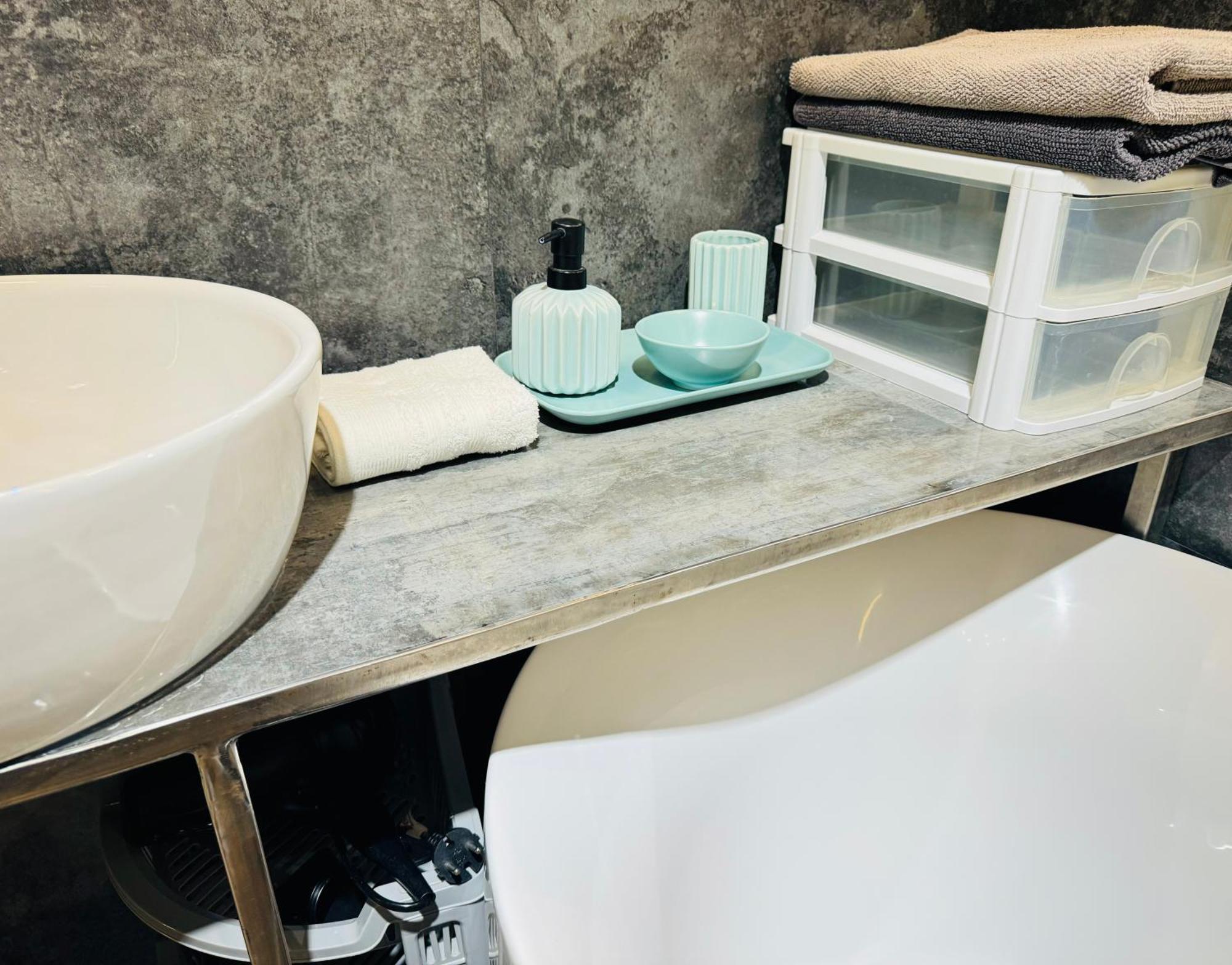 Rentnow Modern Lux Apartment In Centre تشيسيناو المظهر الخارجي الصورة
