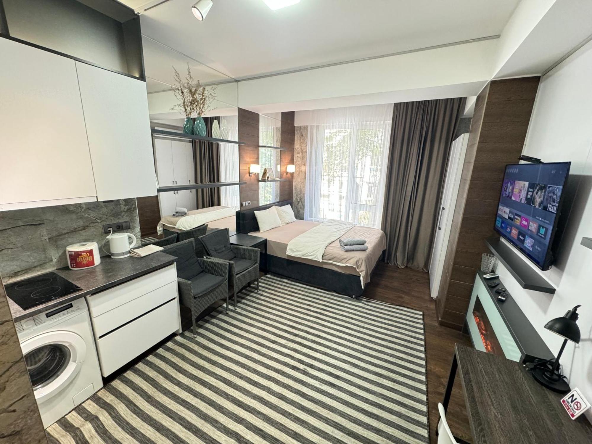 Rentnow Modern Lux Apartment In Centre تشيسيناو المظهر الخارجي الصورة